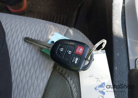 2015 Toyota Corolla Le z USA, uszkodzony, nr VIN 2T1BURHE3FC383092